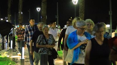 250 سائحًا يستمتعون بالممشى السياحي في بني سويف