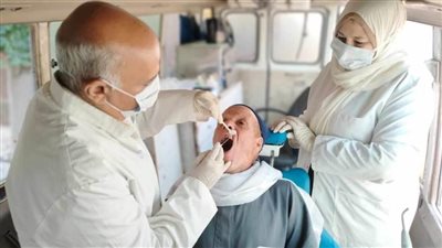 حياة كريمة.. توقيع الكشف الطبي على 1901 حالة خلال قافلة طبية بقرية الفقاعي بالمنيا