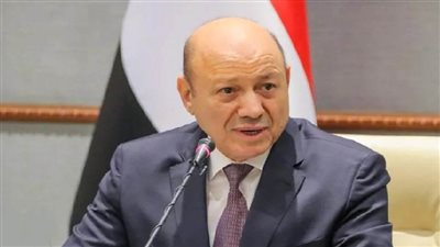 رئيس مجلس القيادة اليمني يتسلم رسالة من الرئيس الصيني تتعلق بتعزيز العلاقات الثنائية