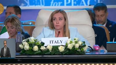 كاتب إيطالي مخضرم يهاجم ميلوني بعد خطابها بـ