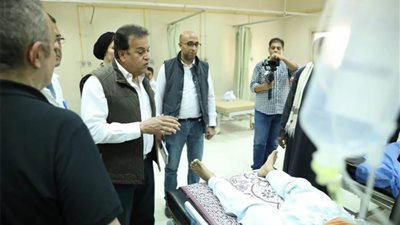 وزير الصحة يتابع مؤشرات العمل بمبادرة قوائم الانتظار بسوهاج