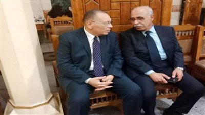محافظ الشرقية يُؤدي واجب العزاء والمواساة في وفاة والد الدكتور خالد بدوي وزير قطاع الأعمال العام السابق