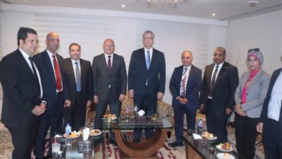 رئيس جامعة سوهاج يشارك الحفل الختامي لمشروع مسار لتعزيز الابتكار