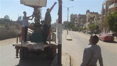 سيارة متنقلة لإصدار تراخيص الإعلانات بالمنيا وحملة لرفع الإعلانات المخالفة