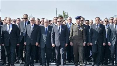 عاجل.. الرئيس السيسي يتقدم الجنازة العسكرية للواء محمد أمين نصر مستشار رئيس الجمهورية للشؤون المالية