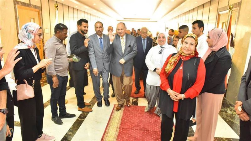 محافظ أسيوط يشهد