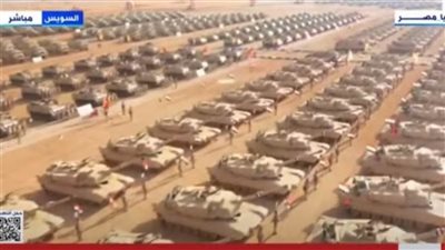 شاهد| اصطفاف تفتيش حرب الفرقة الرابعة المدرعة بالسويس