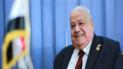 حماة الوطن: الرئيس السيسي وجه رسائل هامة أثناء تفقد إجراءات تفتيش حرب الفرقة الرابعة