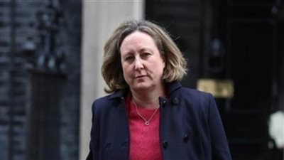 وزيرة بريطانيا لشؤون المحيطين تزور فيتنام للتأكيد على 