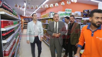 محافظ كفر الشيخ يتابع تطبيق مبادرة رئيس الوزراء في خفض أسعار السلع