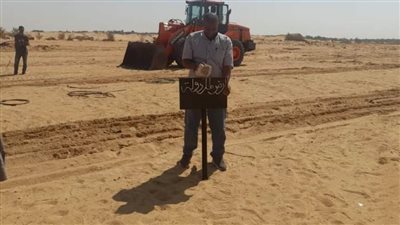 مركز الخارجة يواصل إزالة التعديات على أراضي الدولة في الوادي الجديد