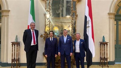 وزير السياحة والآثار يستهل زيارته الحالية للعاصمة الإيطالية روما بعقد مجموعة من اللقاءات المهنية