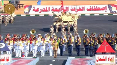 عاجل| بث مباشر.. الرئيس السيسي يتفقد إجراءات تفتيش حرب الفرقة الرابعة المدرعة بالجيش الثالث الميداني