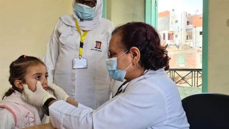 الكشف على 1893مواطن