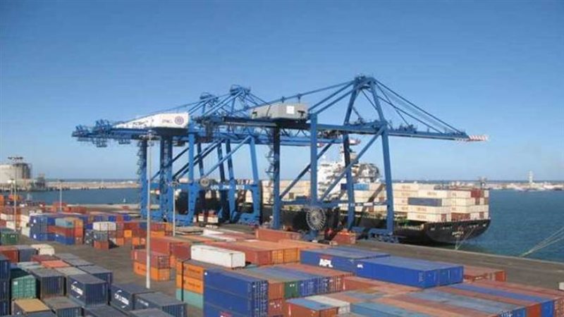 الحاويات والبضائع