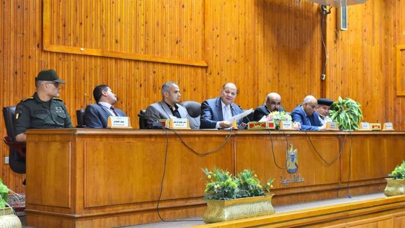 محافظ أسيوط يترأس