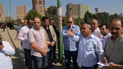 محافظ أسيوط يتفقد بعض المواقع المقترحة لإنشاء كوبري داخلي بمركز منفلوط