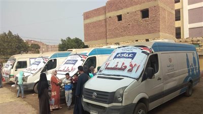 بني سويف.. فعاليات 100 يوم صحة ومطبات أمام المدارس