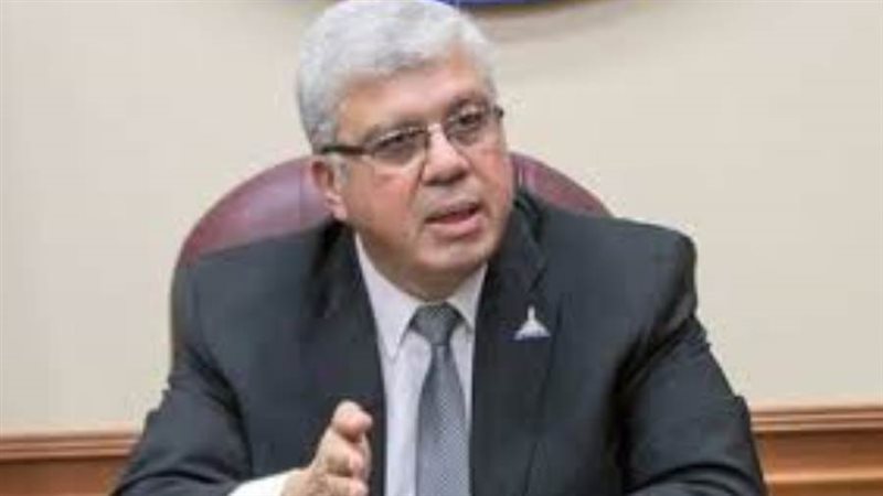 الدكتور أيمن عاشور