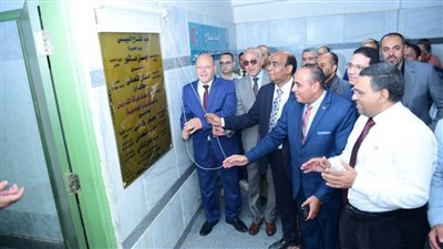 رئيس جامعة سوهاج يفتتح وحدة لعلاج أعضاء هيئة التدريس بالمستشفى الجامعي