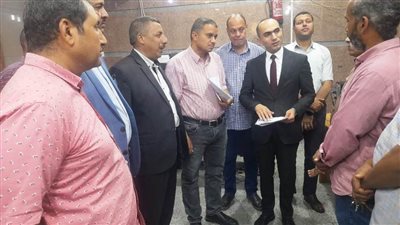 نائب محافظ سوهاج يتابع سير العمل بالمركز التكنولوجي وسيارة المركز المتنقل بالمنشاة 