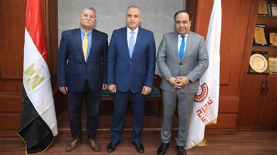 محافظ سوهاج يستقبل وكيل وزارة الصحة الجديد 