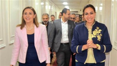 وزيرة الثقافة ونائب محافظ البحيرة يتفقدان عددا من المنارات الثقافية