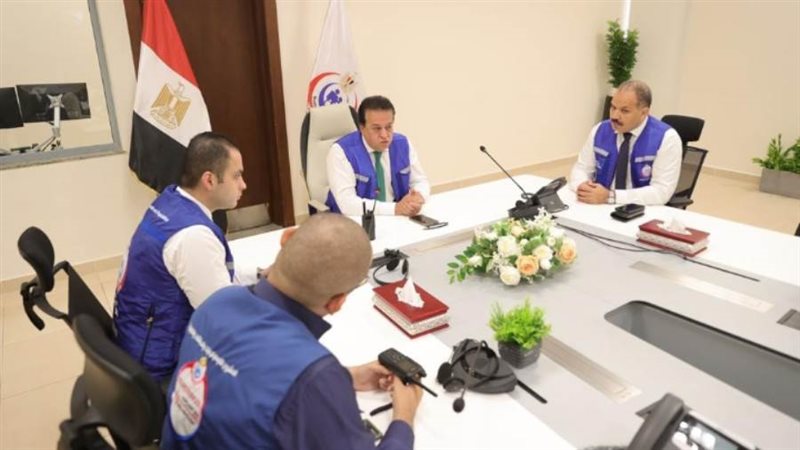 اجتماع وزير الصحة