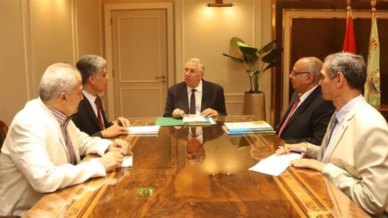 وزير الزراعة يترأس