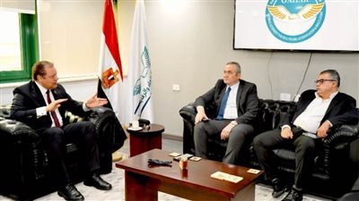 تفاصيل اجتماع الاعتماد والرقابة الصحية والمستشفيات والمعاهد التعليمية وطب عين شمس