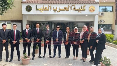 طلاب جامعة كفر الشيخ يشاركون في المعرض الثانى للكتاب