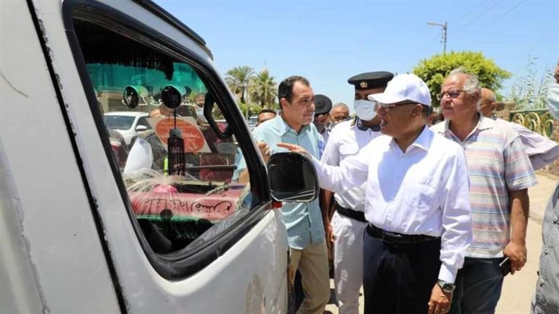 محافظ المنيا بمواقف