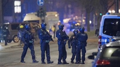 عاجل| إغلاق مطار هامبورج بألمانيا بعد اقتحام مسلح بوابته بسيارته