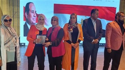 تكريم 350 من الفرق التمريضية المتميزة بالأقصر