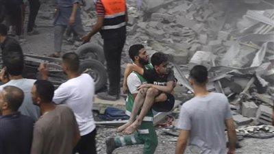 السعوديون يواصلون تبرعاتهم لإغاثة الشعب الفلسطيني والتبرعات تتجاوز 300 مليون ريال