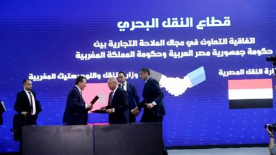 وزير النقل ونظيره المغربي يوقعان على اتفاقية تعاون ومذكرتي تفاهم