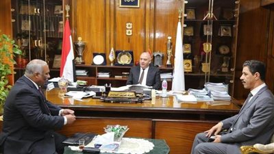 محافظ قنا: إنشاء مشروعين بالمنطقة الحرة بقفط باستثمارات 6.5 مليون دولار