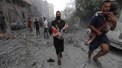 عشرات الشهداء والجرحى في قصف غير مسبوق على غزة وقطع الاتصالات والإنترنت