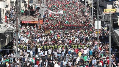 صحيفة أمريكية: تظاهرة لدعم غزة تعرقل خطاب لسيناتور أمريكي في نيوجيرسي