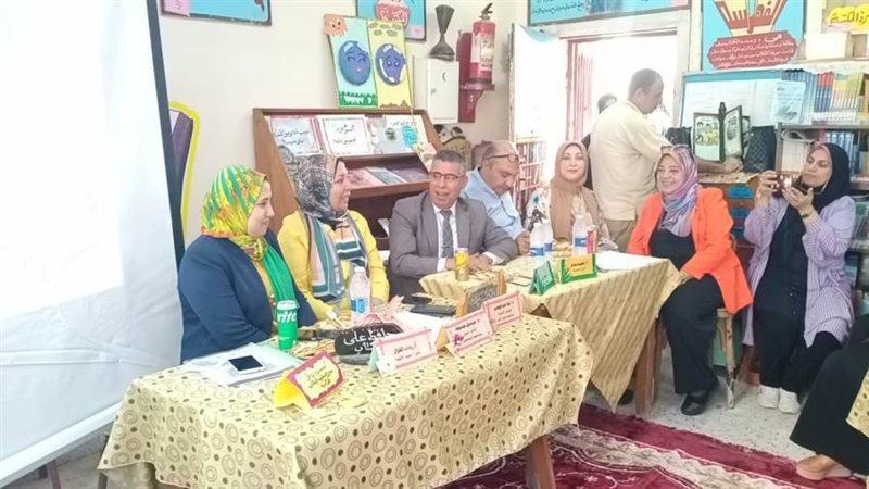 ندوات تثقيفية ضمن