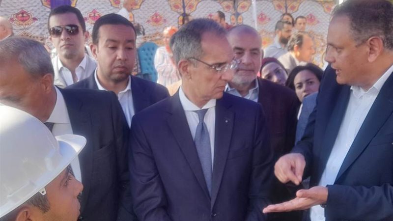 استقبال وزير الاتصالات