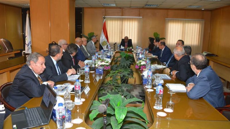 وزير قطاع الاعمال