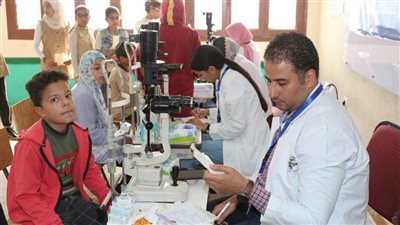 14 قافلة طبية تجوب مدارس ”المنوفية“ لإجراء الفحوصات الطبية للعيون 