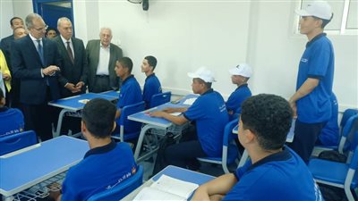 وزير الاتصالات ومحافظ القليوبية يفتتحان عددا من المشروعات القومية 