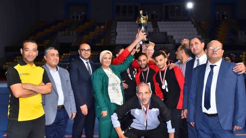 خلال التتويج