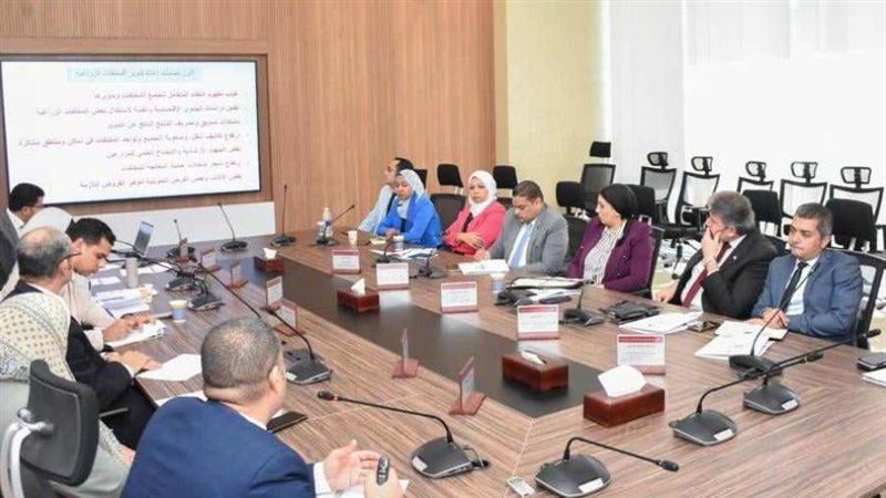 خلال الجلسة