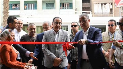  رئيس الوزراء يشهد افتتاح معرضٍ للسلع الغذائية بالفيوم