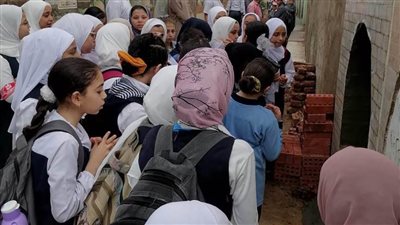 تلاميذ معهد أزهري بالدقهلية يشيعون جثمان زميلتهم بعد وفاتها بضمور العضلات