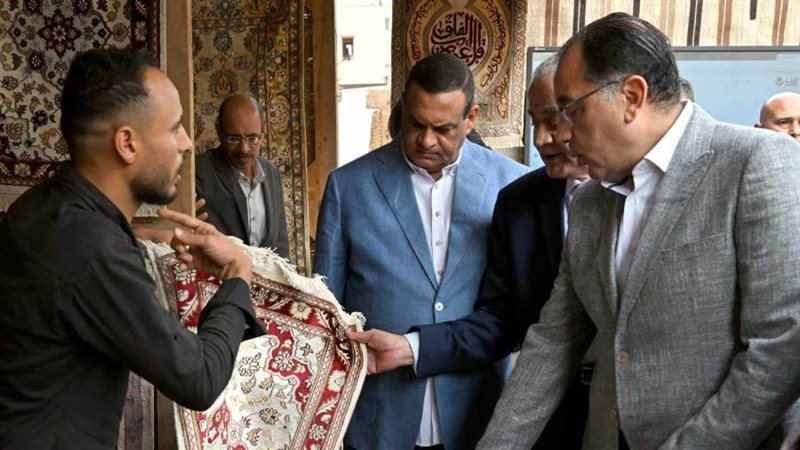 رئيس الوزراء ووزير