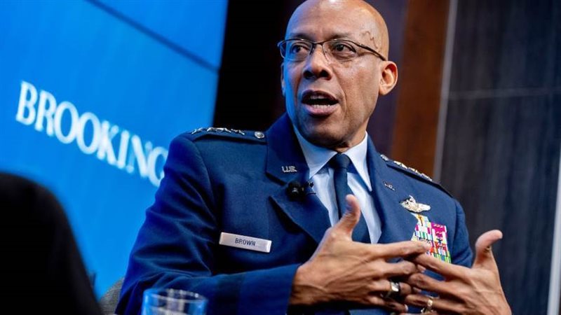 الجنرال تشارلز كيو